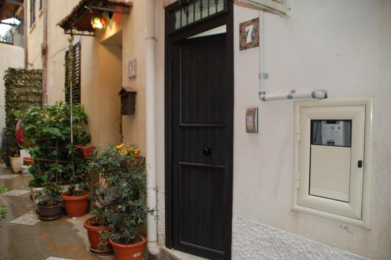 Casa Vacanze Antico Cortile Delle Palme Βίλα Villagrazia Di Carini Εξωτερικό φωτογραφία